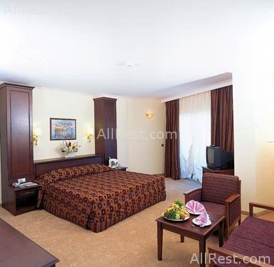 Queens Park Resort 7